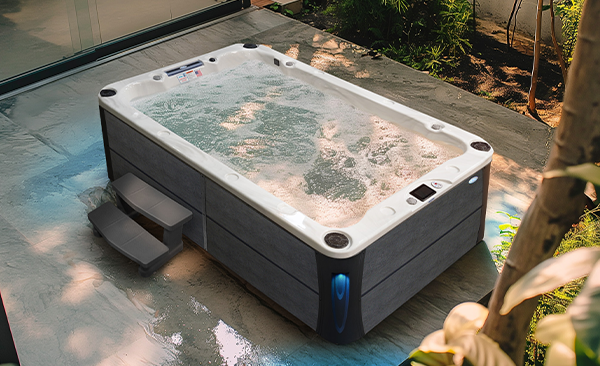 Deck Series Maroa hot tubs for sale